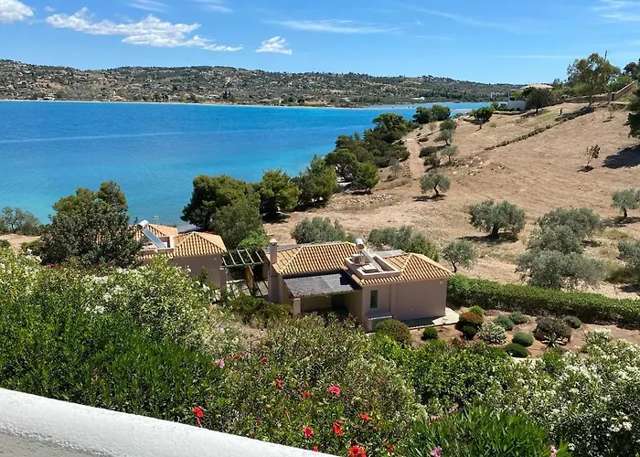 Retreat Villa By The Sea With Pool In Porto Heli