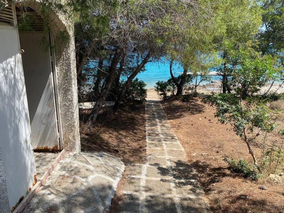 Retreat By The Sea With Pool In