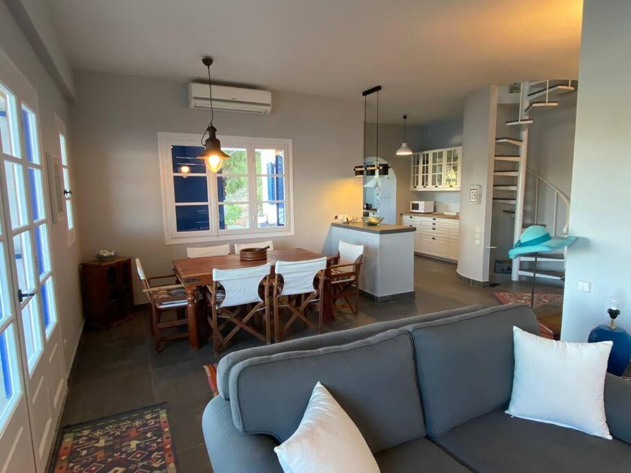 Retreat By The Sea With Pool In Porto Heli